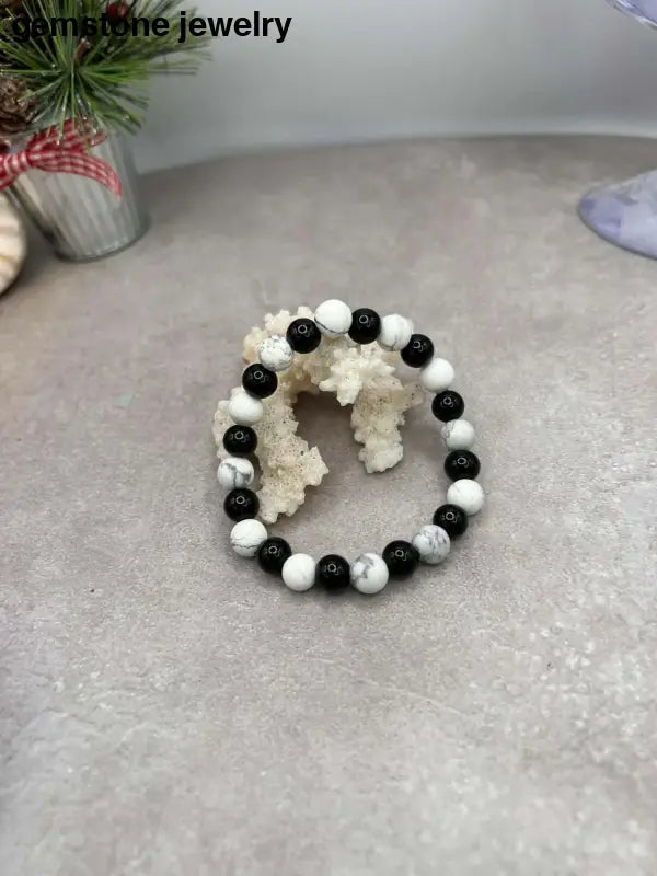 Onyx 8mm & Howlite 8mm Stretch Bracelet White Howlite Bead Onyx Bracelet - Bec Sue Jewelry Shop