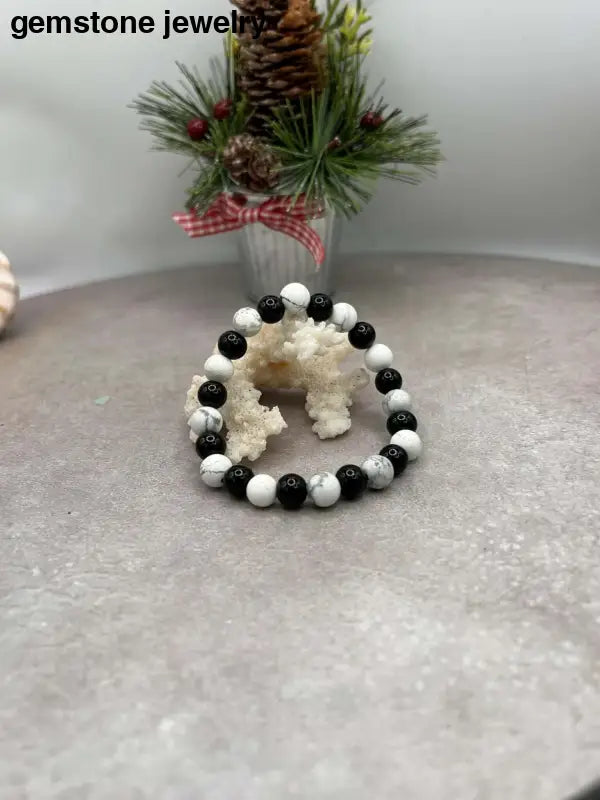 Onyx 8mm & Howlite 8mm Stretch Bracelet White Howlite Bead Onyx Bracelet - Bec Sue Jewelry Shop