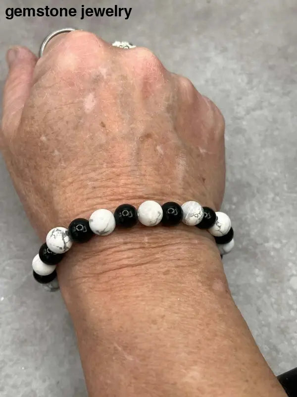 Onyx 8mm & Howlite 8mm Stretch Bracelet White Howlite Bead Onyx Bracelet - Bec Sue Jewelry Shop