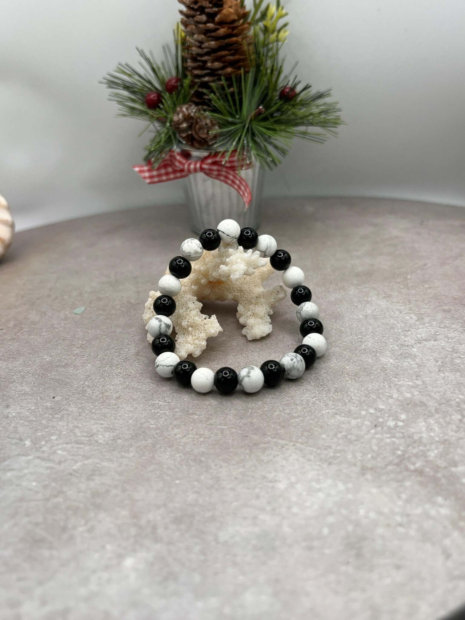 Onyx 8mm & Howlite 8mm Stretch Bracelet White Howlite Bead Onyx Bracelet - Bec Sue Jewelry Shop