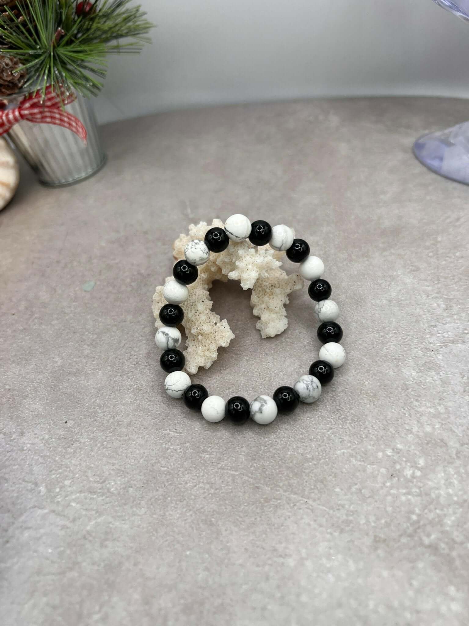 Onyx 8mm & Howlite 8mm Stretch Bracelet White Howlite Bead Onyx Bracelet - Bec Sue Jewelry Shop